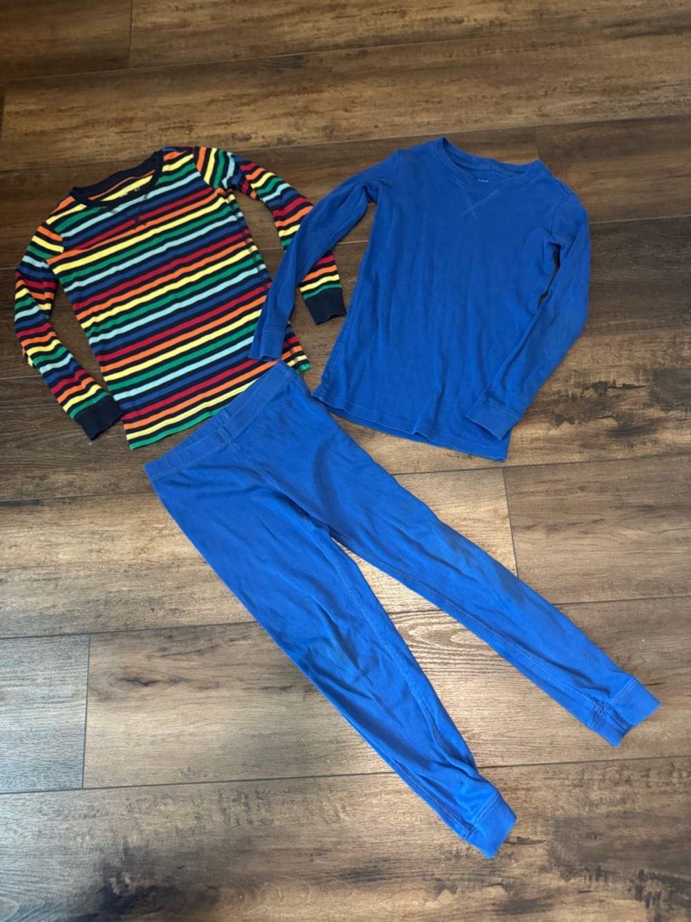 Primary pajamas set size kids 6-7 blue and rainbow